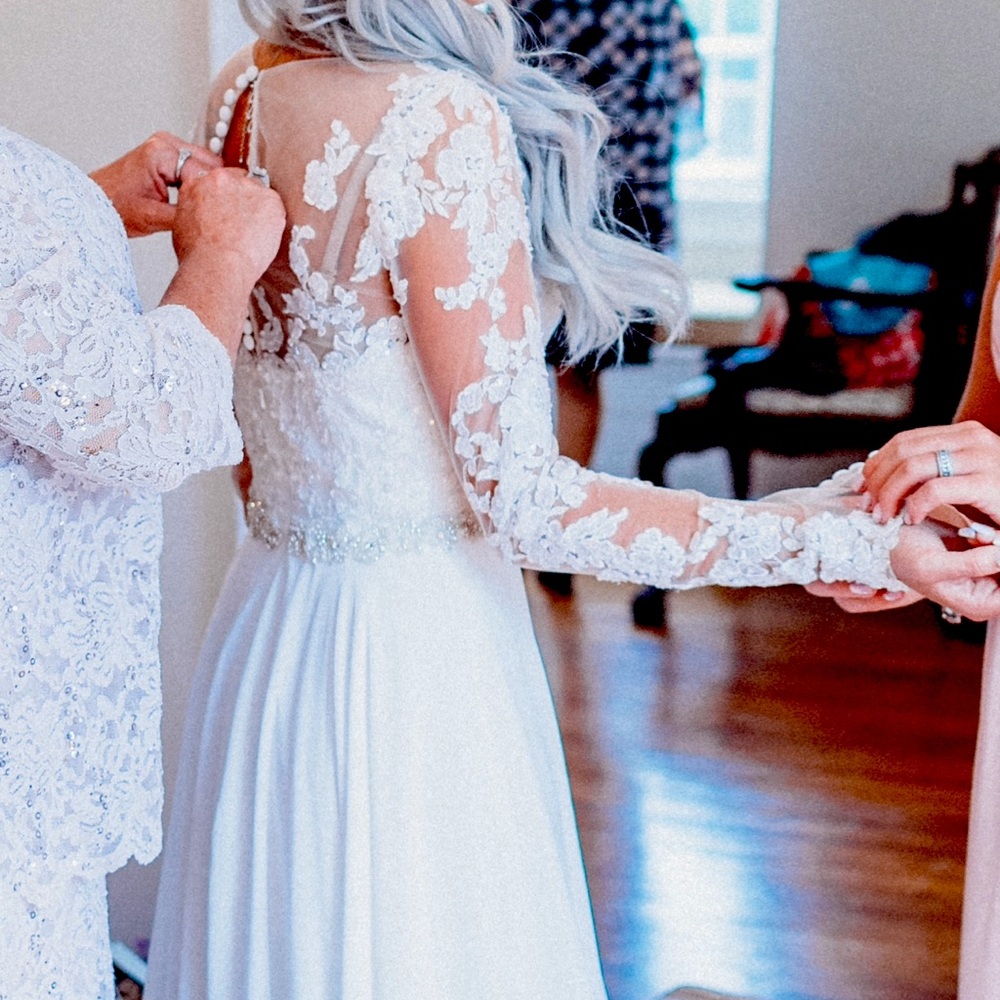Long sleeve wedding dress